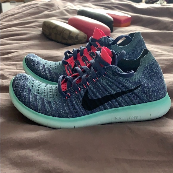 Nike Shoes - Brand New Nike Running Shoes